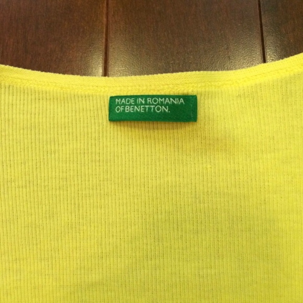 Neon yellow sweater. - Picture 3 of 3